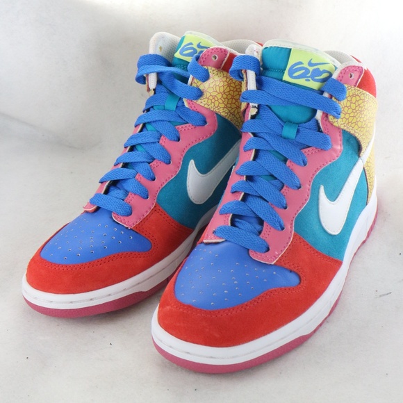 SOLD! NIKE Wmn Dunk High 6.0 'Hot Red' Sneakers - Picture 3 of 8